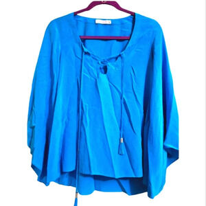 ALICE & TRIXIE 100% silk tie front bell sleeve top in blue. Size small